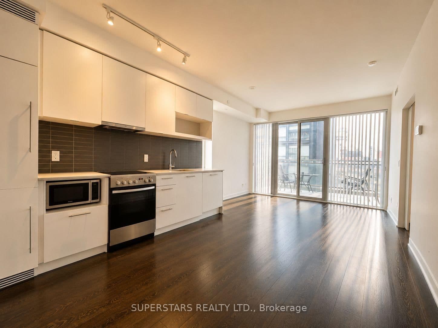 435 W RICHMOND ST in Toronto - Property View