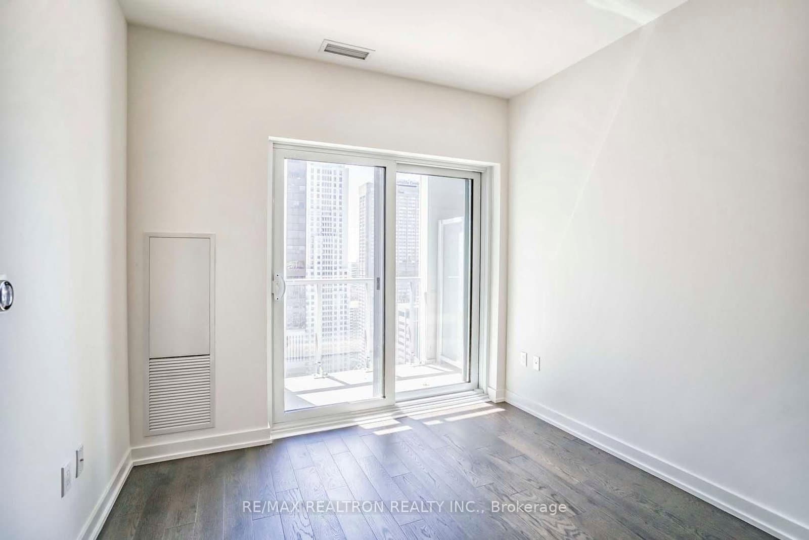 1 YORKVILLE AVE in Toronto - Property View