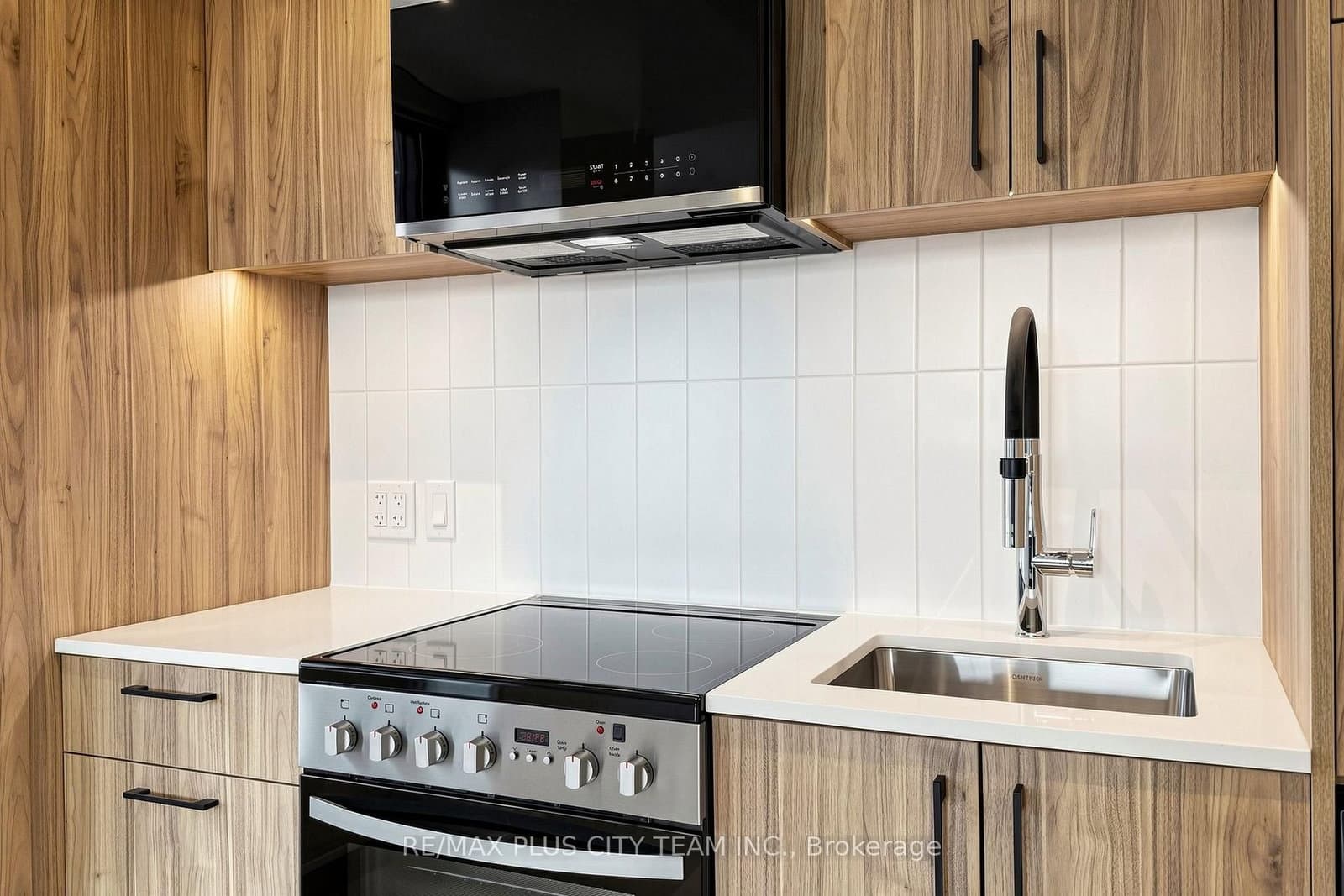 109 ERSKINE AVE in Toronto - Property View