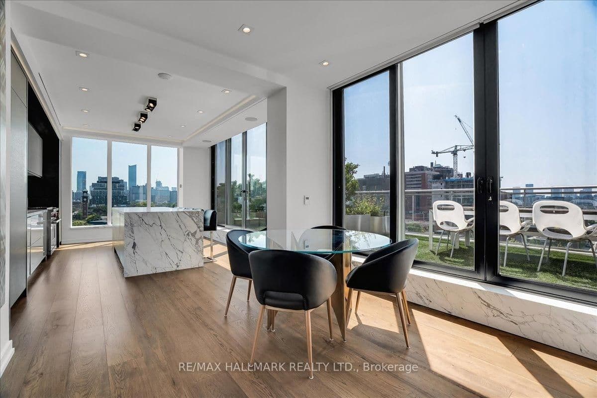 301 MARKHAM ST in Toronto