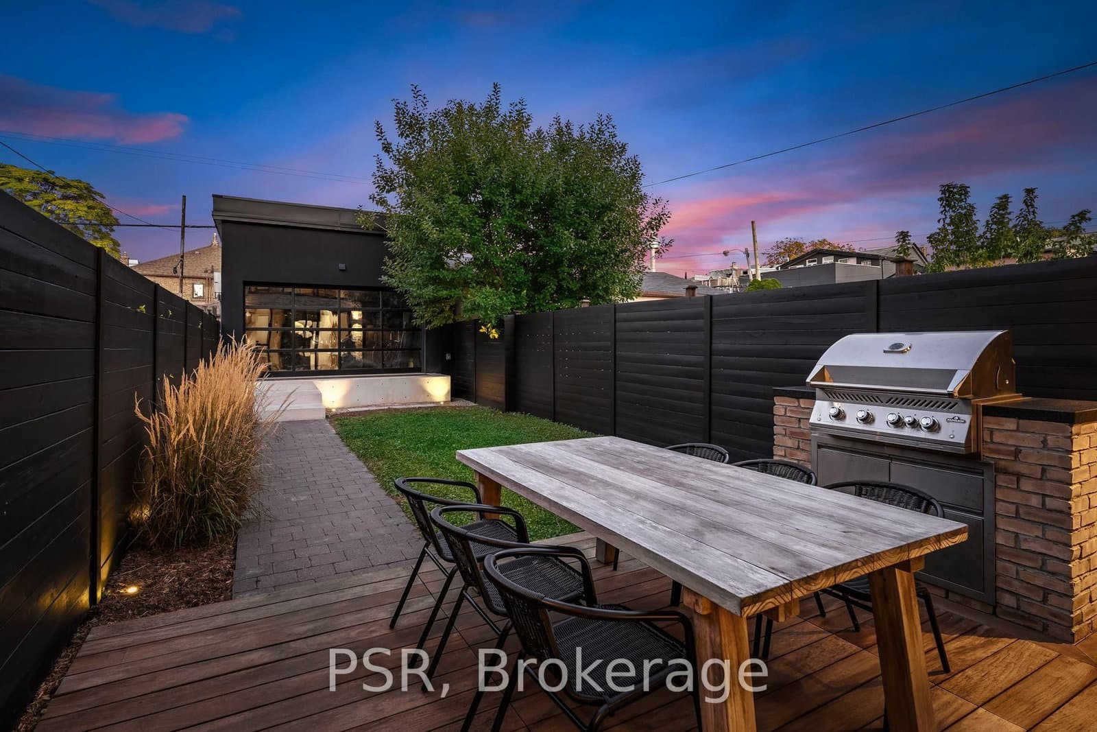 53 PALMERSTON AVE in Toronto - Property View