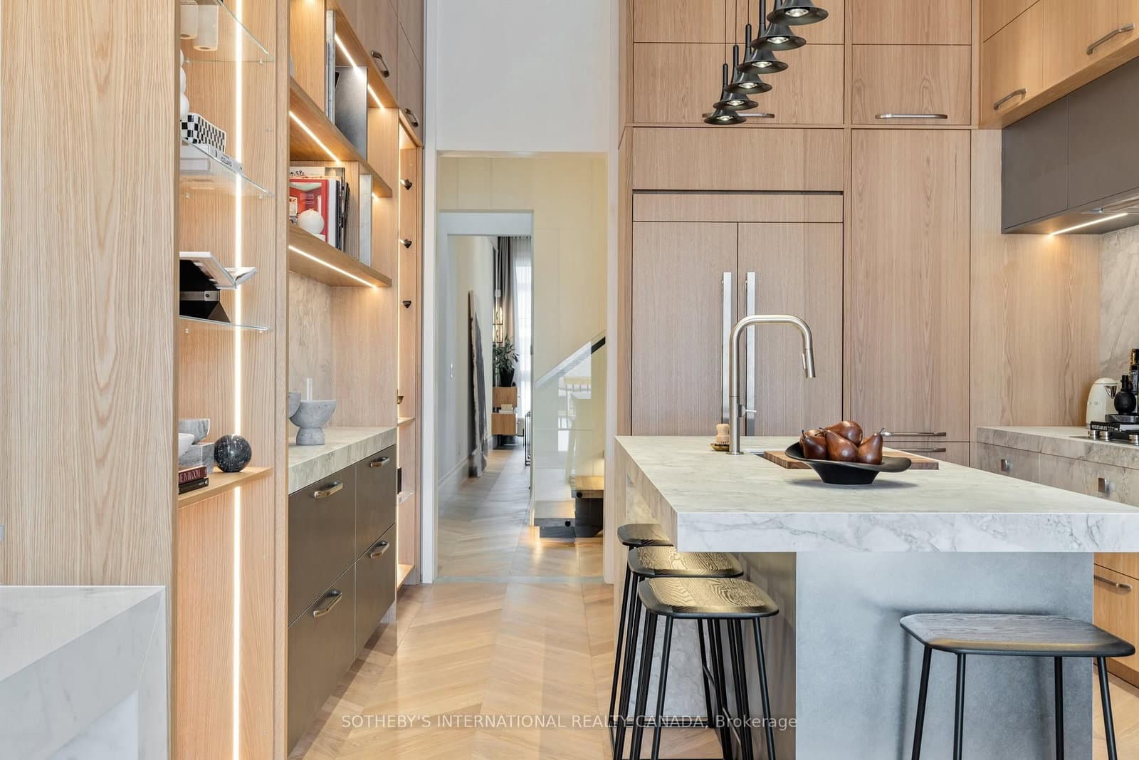 566 N DELAWARE AVE in Toronto - Property View