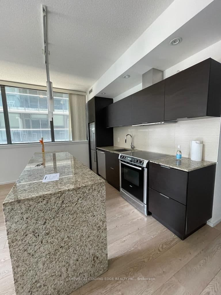 8 CHARLOTTE ST in Toronto - Property View