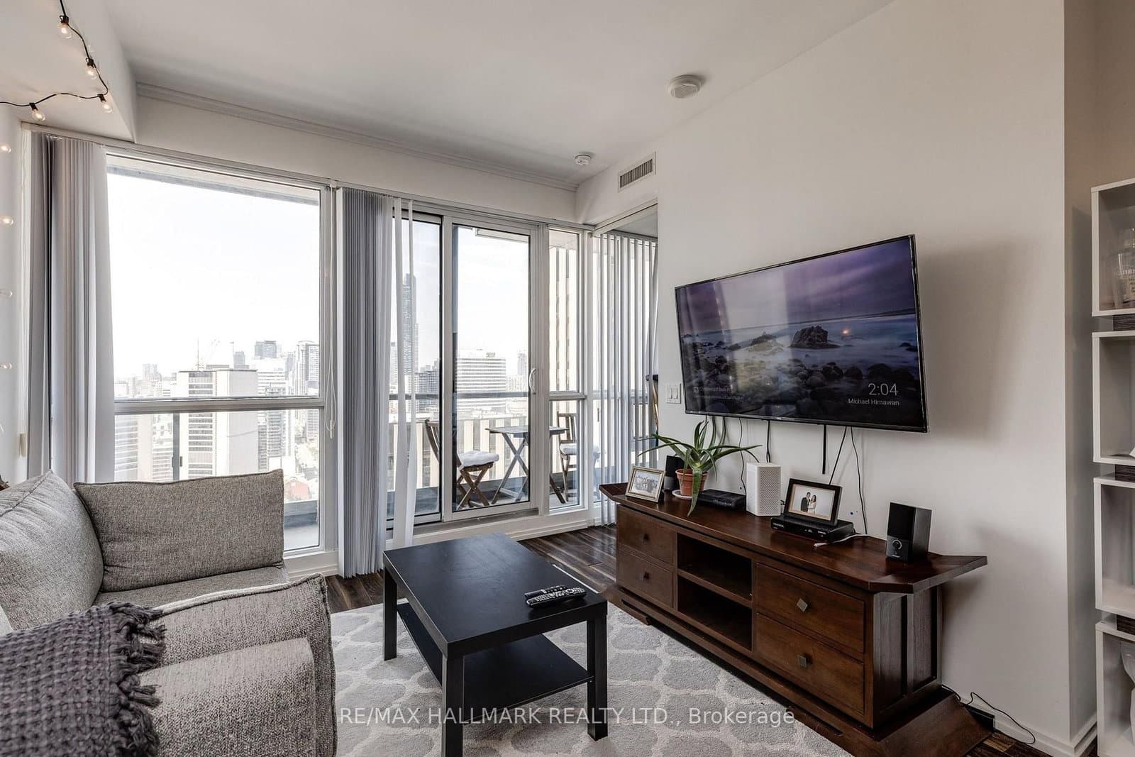 70 TEMPERANCE ST in Toronto - Property View