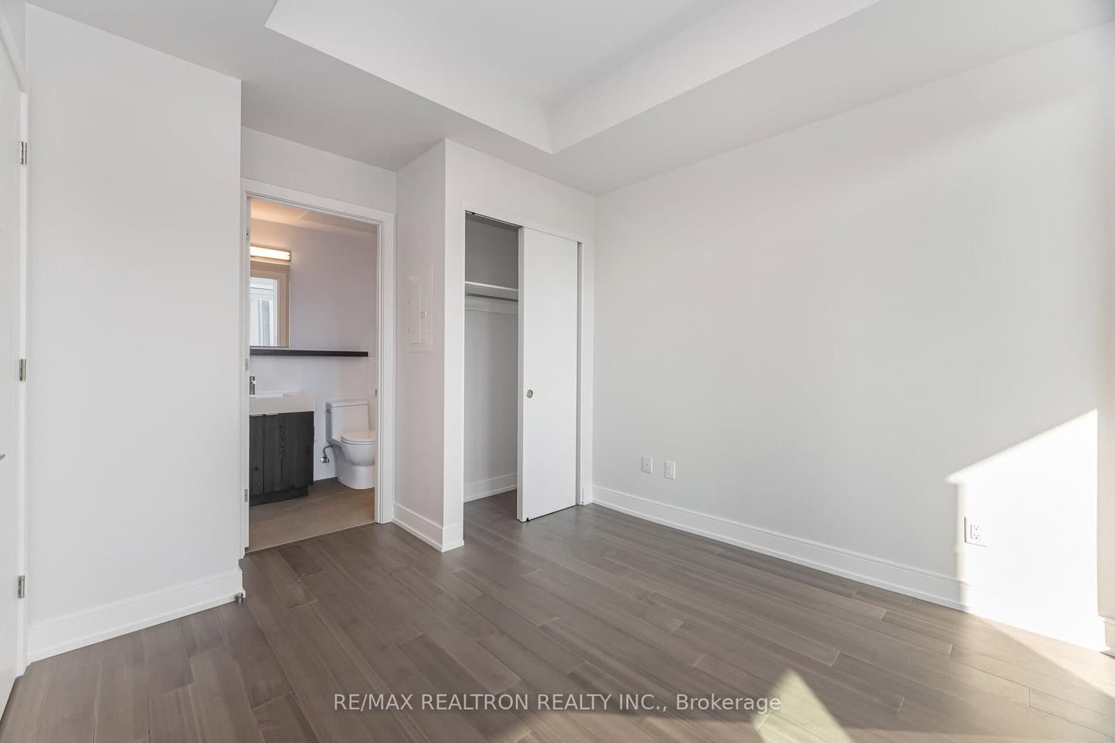664 SPADINA AVE in Toronto - Property View