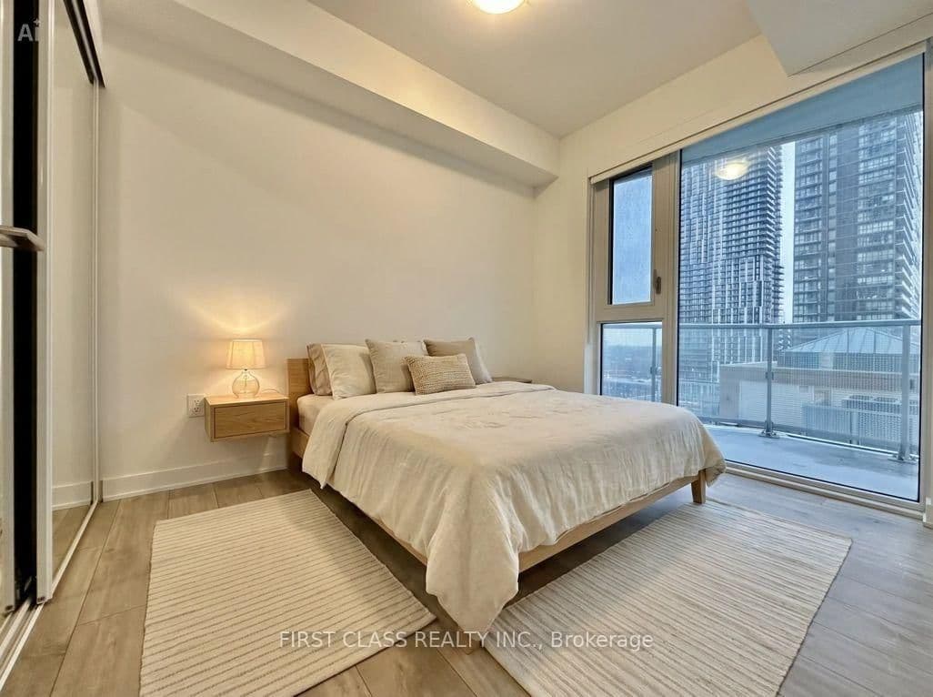 100 DALHOUSIE ST in Toronto - Property View