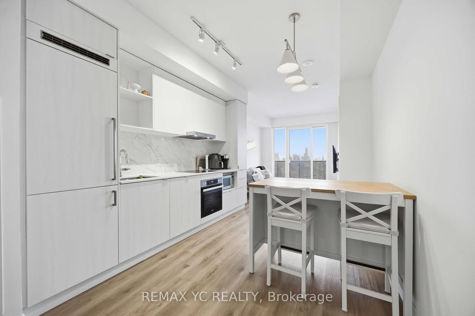 138 DOWNES ST in Toronto - Property View