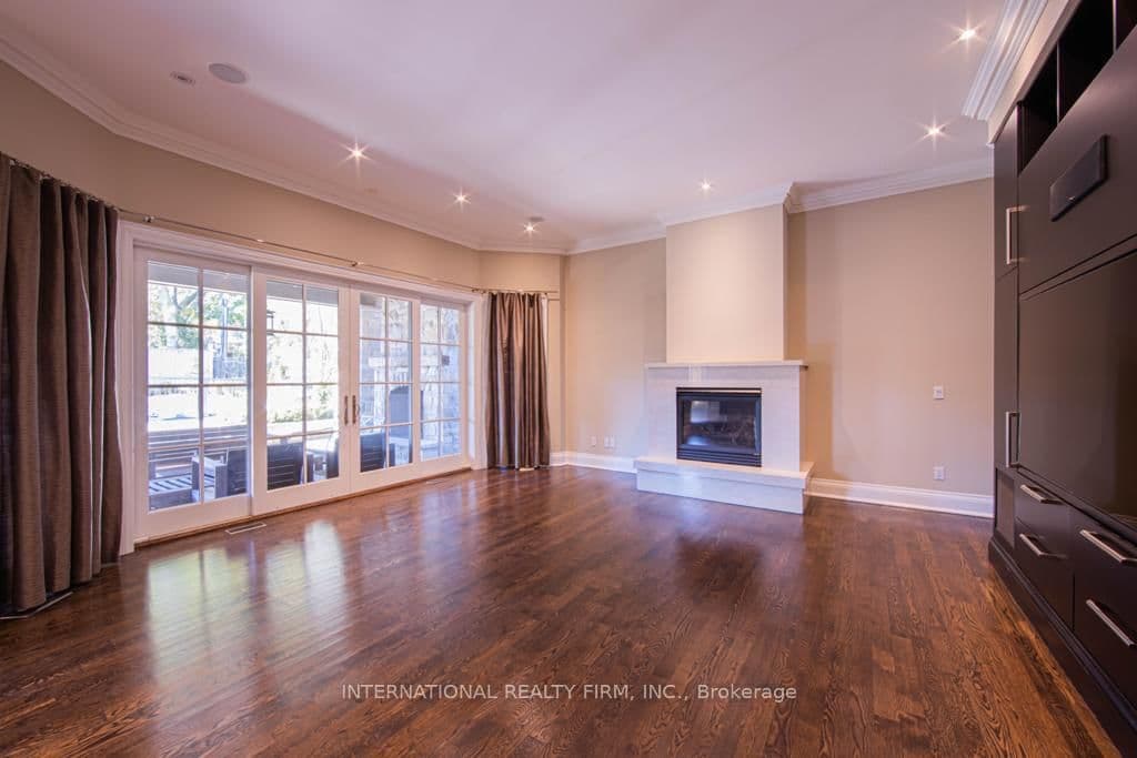76 DE VERE GARDENS in Toronto - Property View