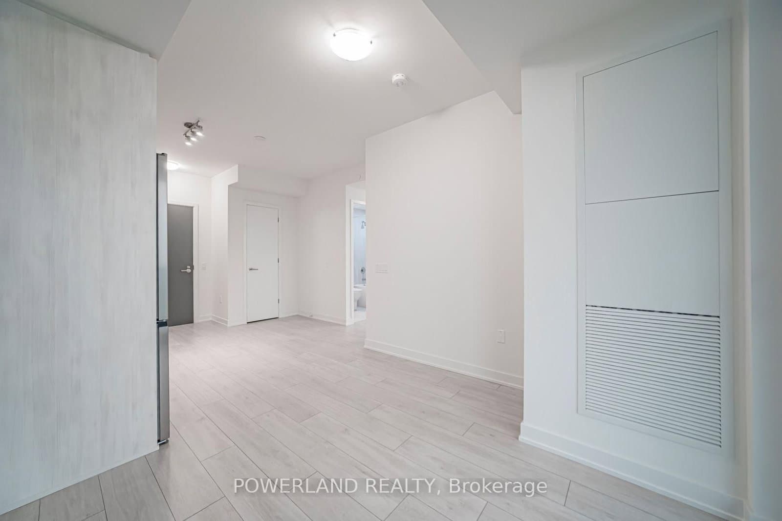 5858 YONGE ST in Toronto - Property View