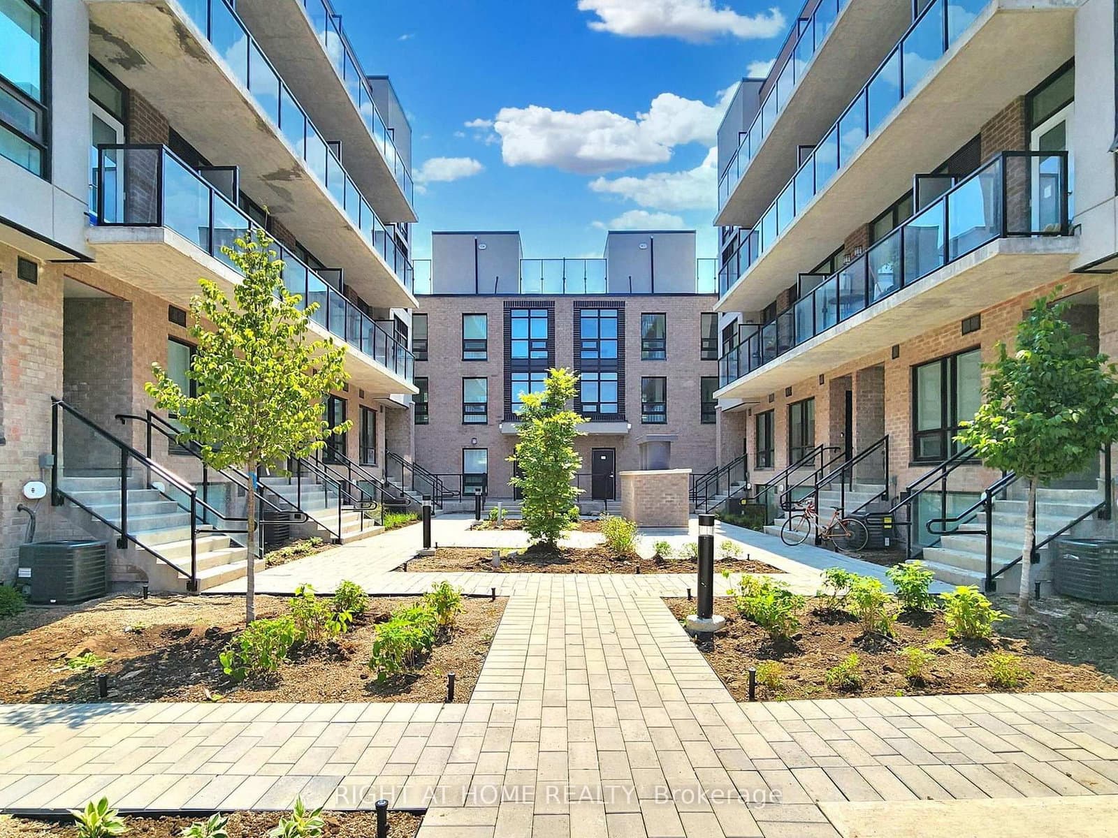 851 W SHEPPARD AVE in Toronto - Property View