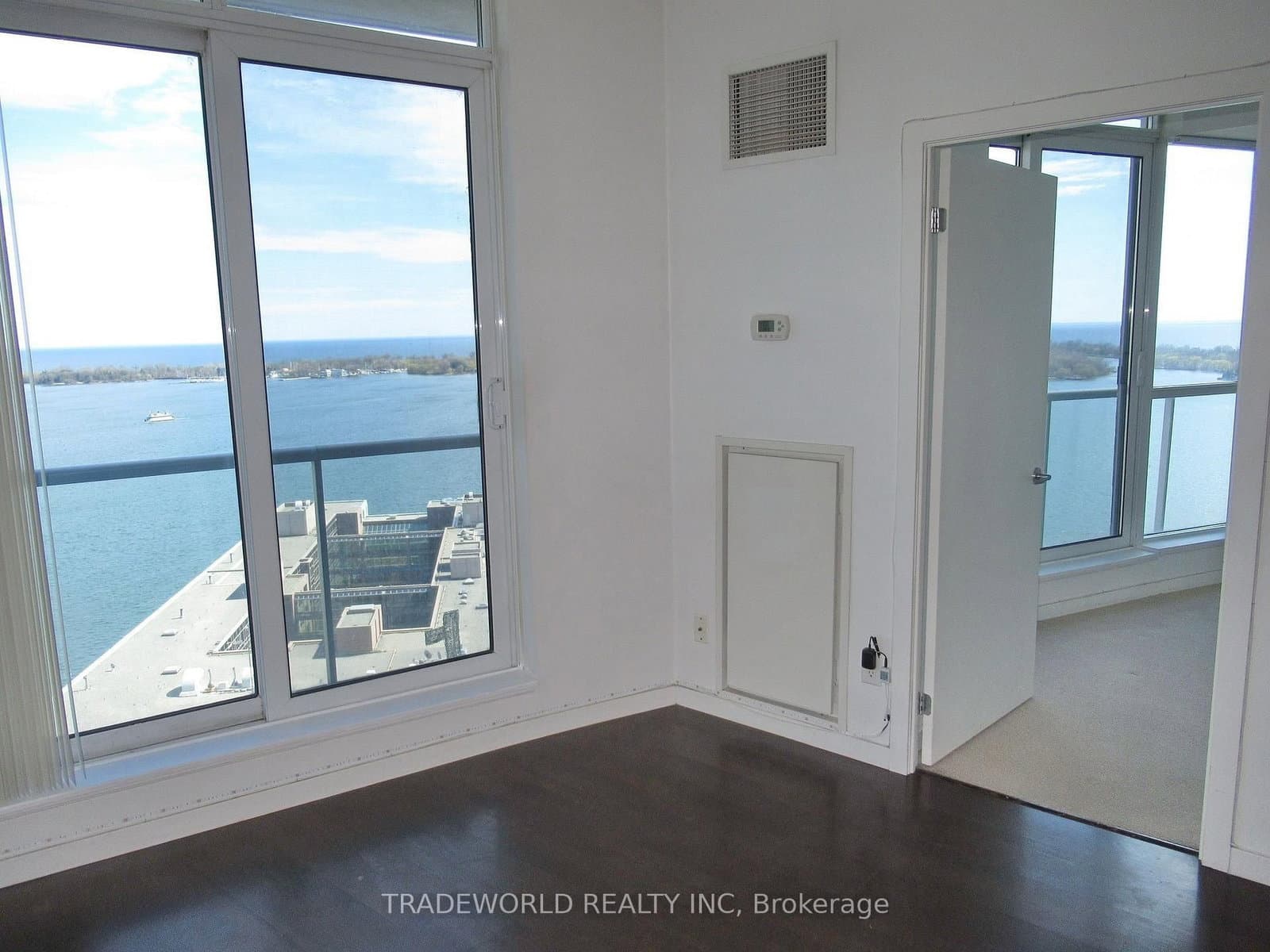 208 W QUEENS QUAY in Toronto - Property View
