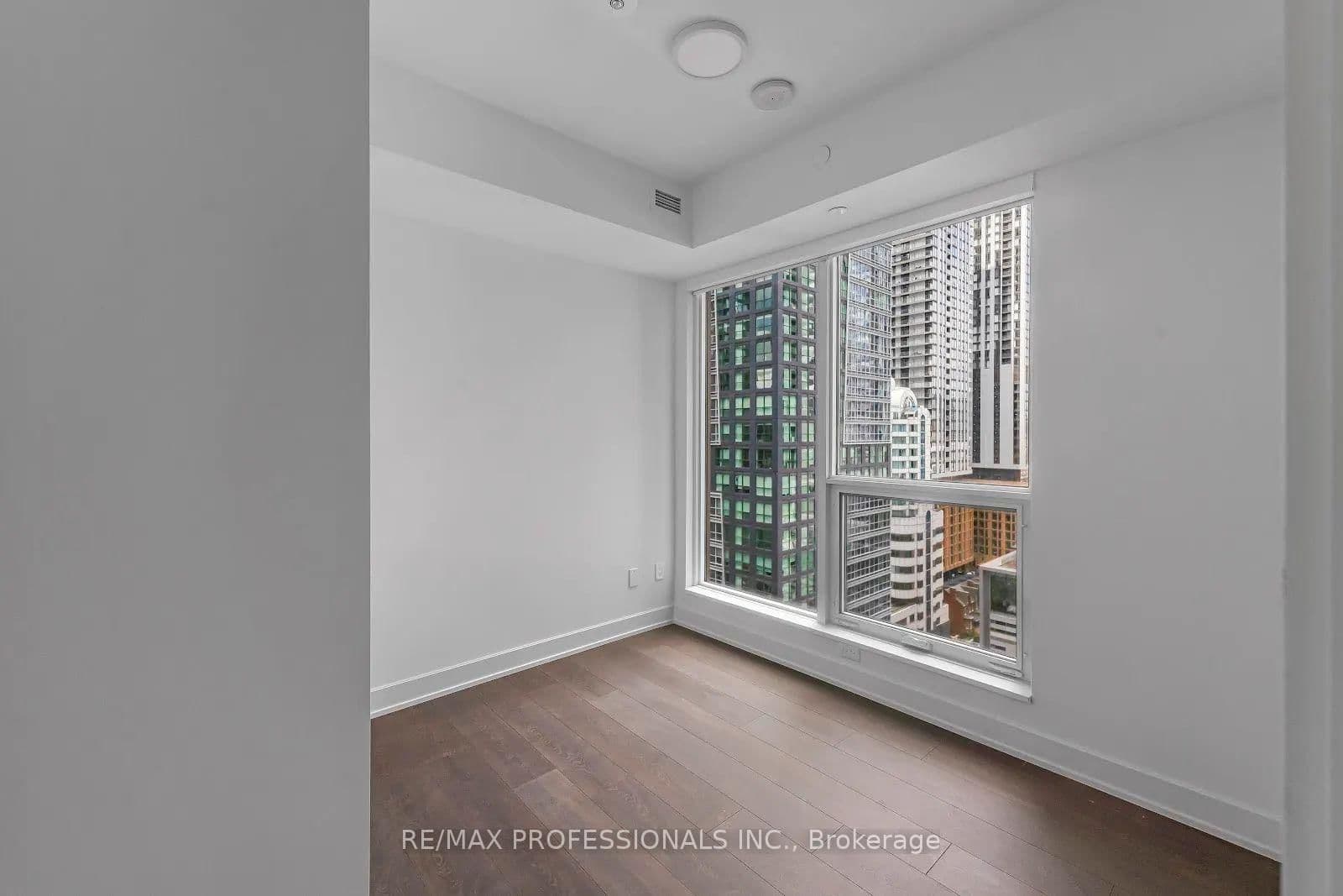 15 MERCER ST in Toronto - Property View