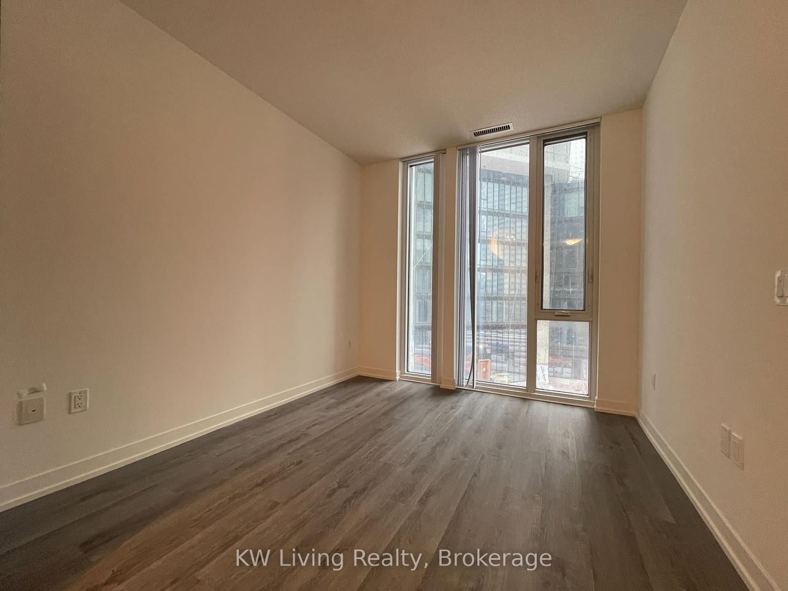 138 DOWNES ST in Toronto - Property View