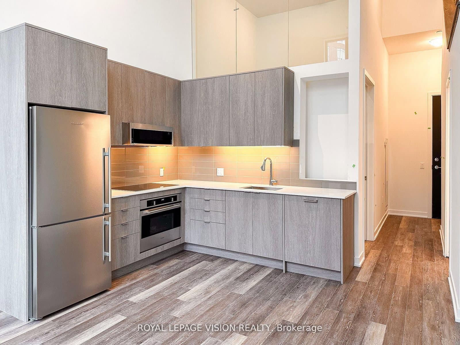 250 W LAWRENCE AVE in Toronto