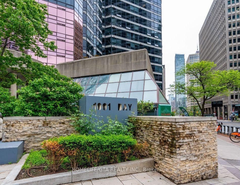 1001 BAY ST in Toronto - Property View