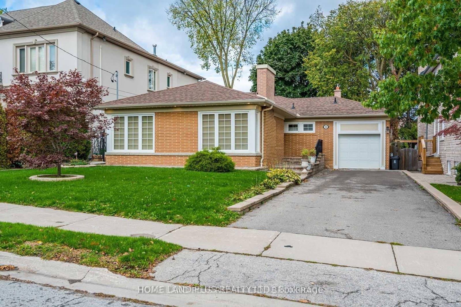 66 MUNRO BLVD in Toronto