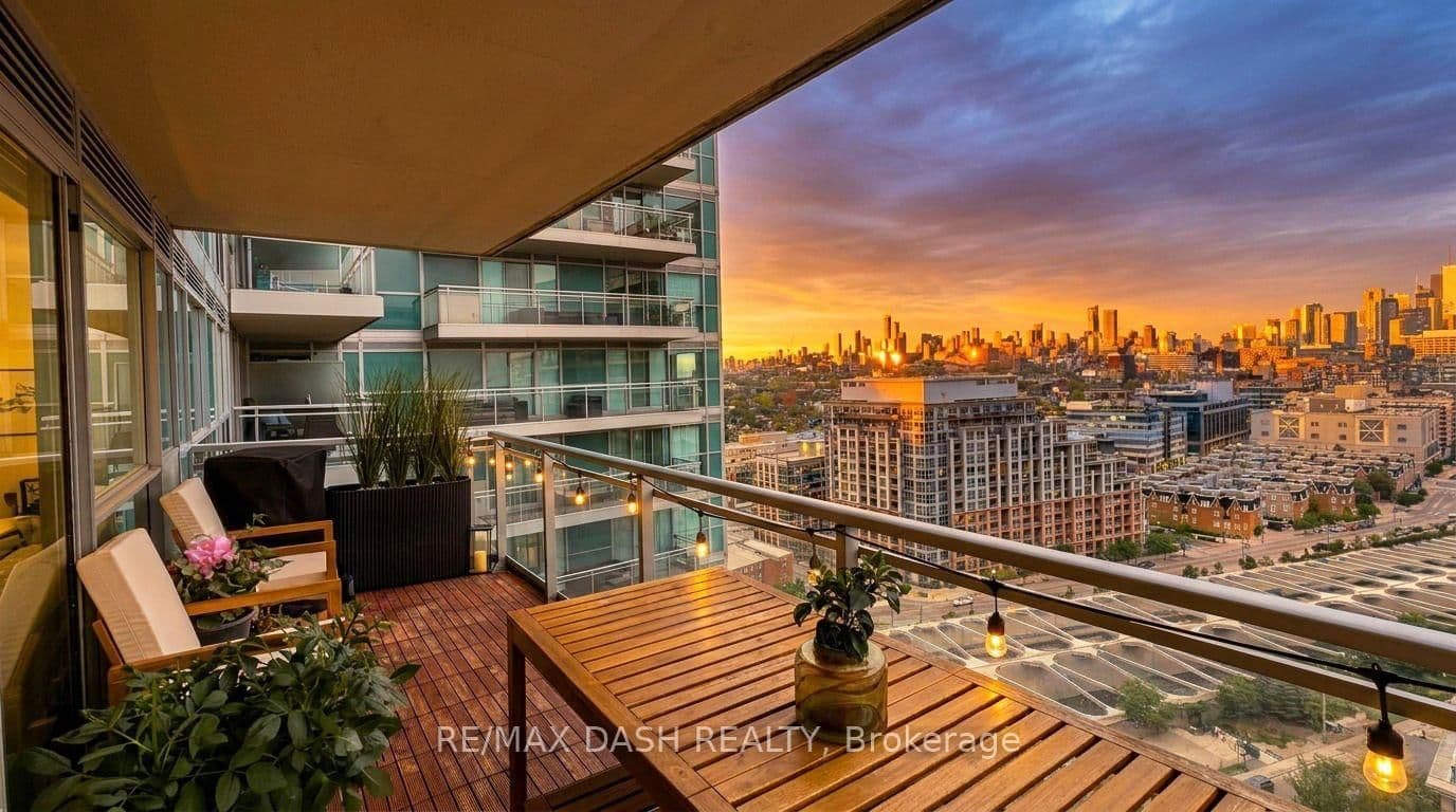 100 WESTERN BATTERY RD in Toronto - Property View