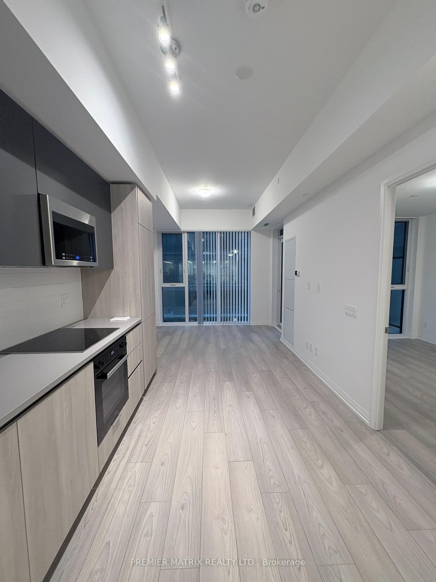 400 W KING ST in Toronto - Property View