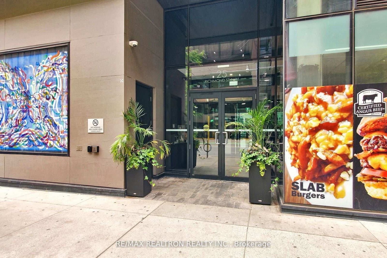 25 E RICHMOND ST in Toronto
