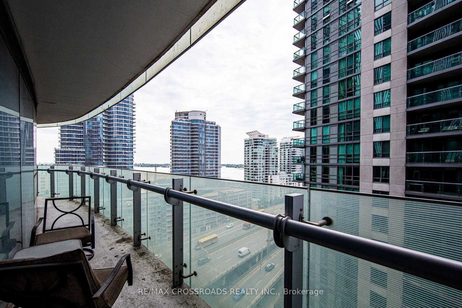 12 YORK ST in Toronto