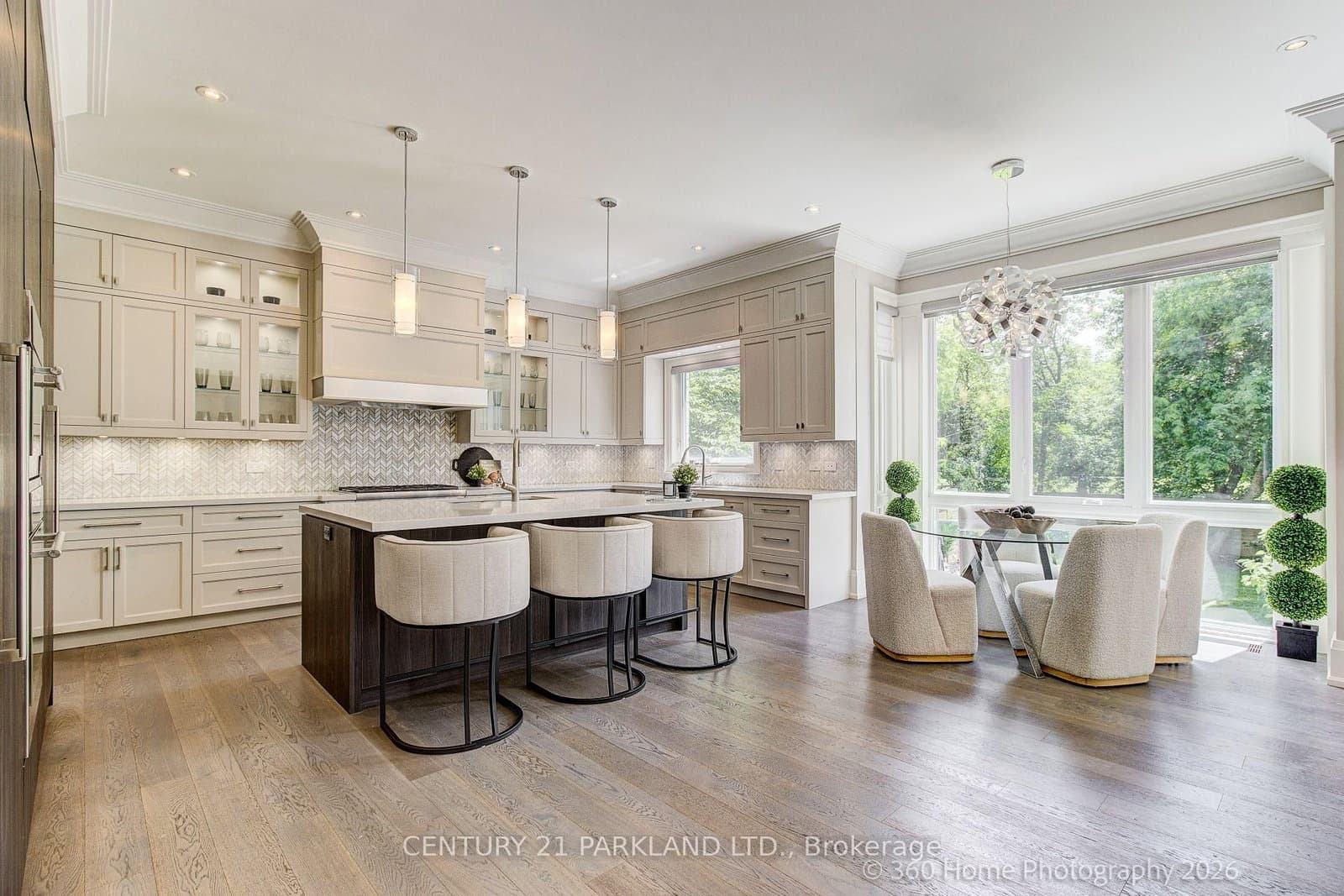 141 CHURCHILL AVE in Toronto