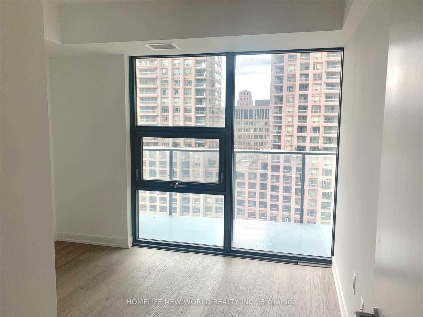 11 W WELLESLEY ST in Toronto
