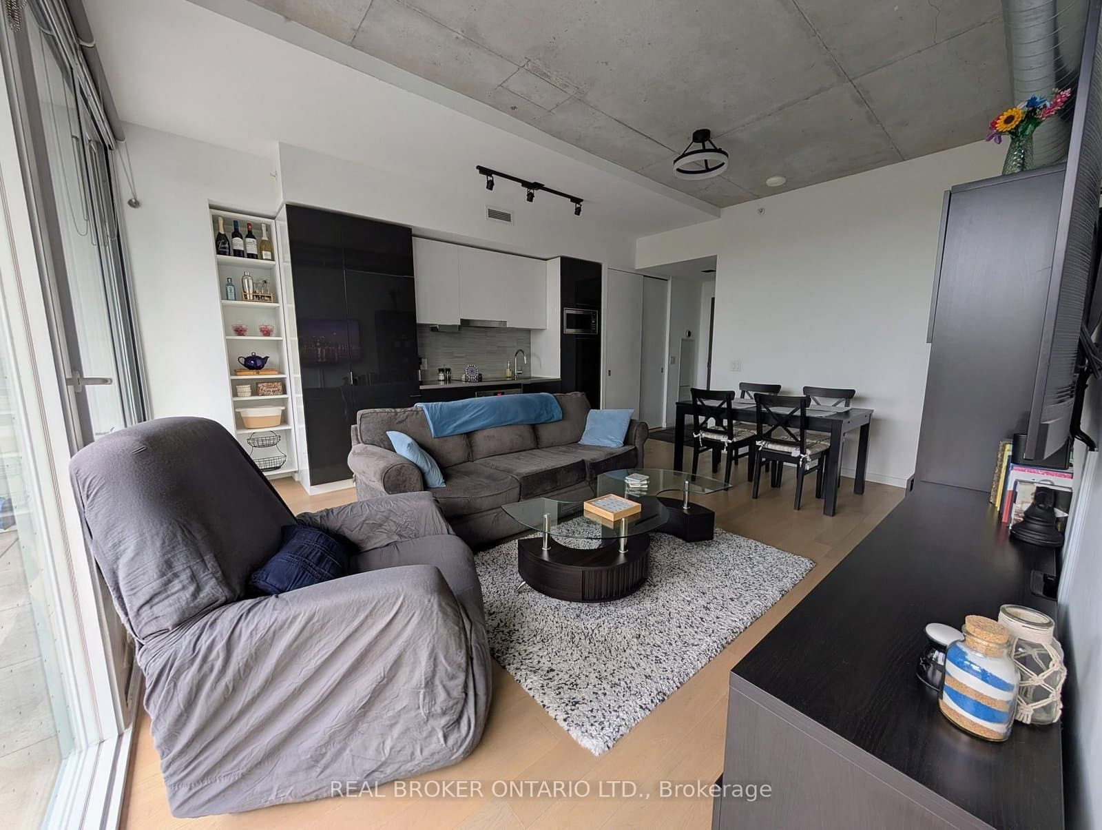 170 BAYVIEW AVE in Toronto