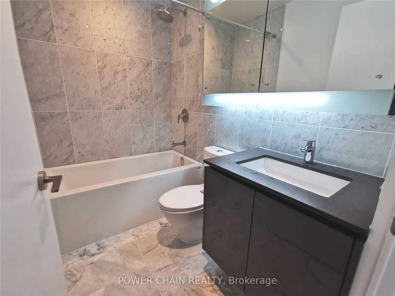 117 MCMAHON DR in Toronto