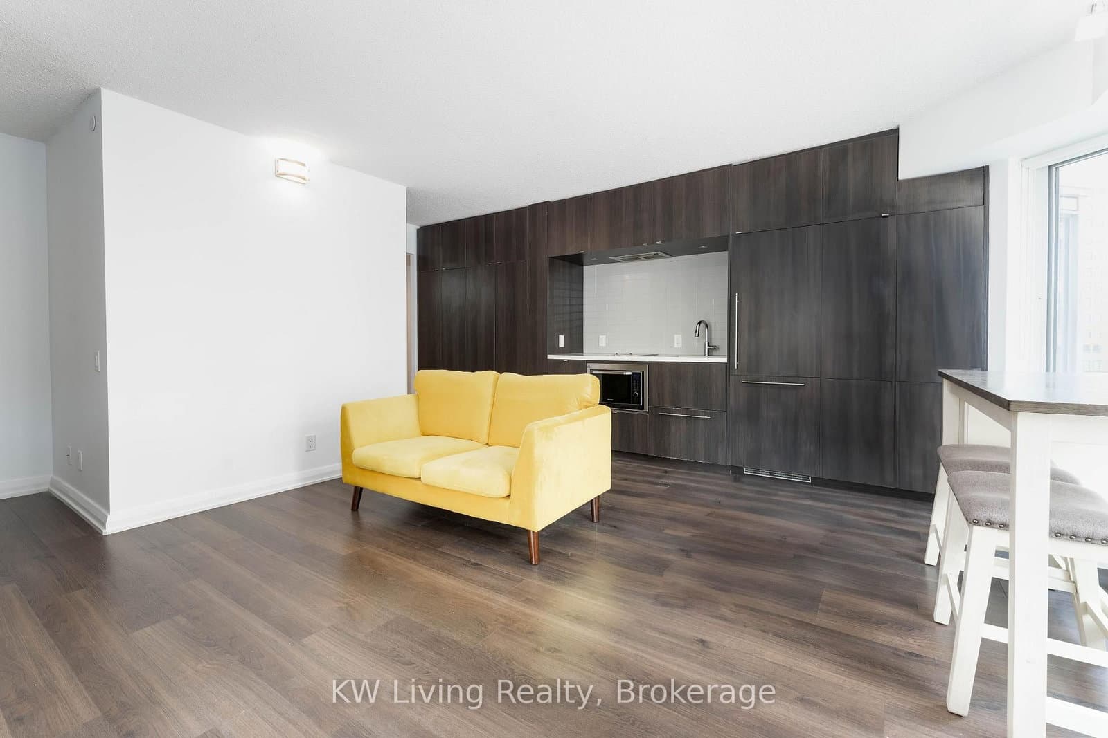 155 YORKVILLE AVE in Toronto