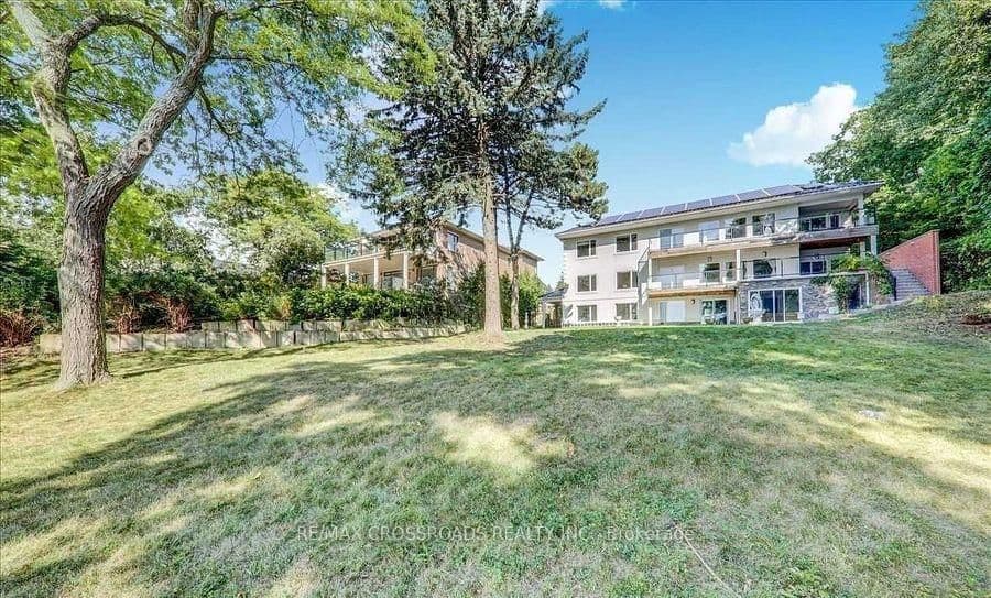 9 E REDLAND CRES in Toronto - Property View