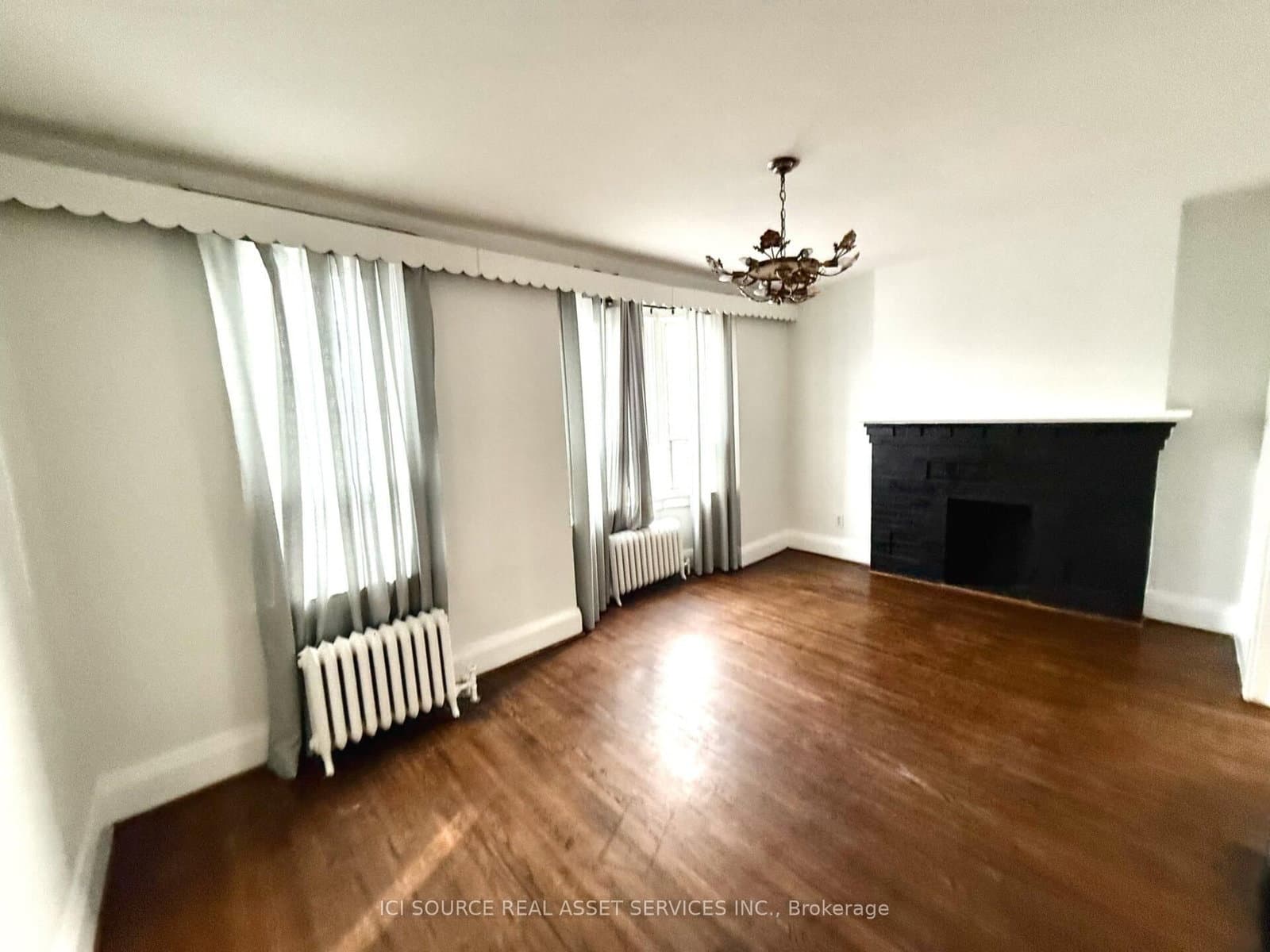 862 DANFORTH AVE in Toronto - Property View