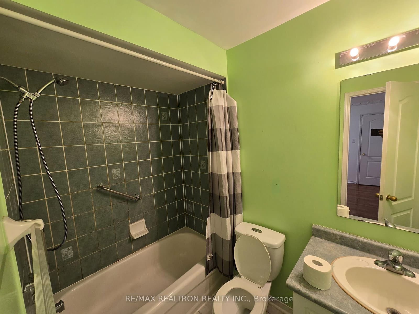 20 TURTLEDOVE GROVE in Toronto - Property View