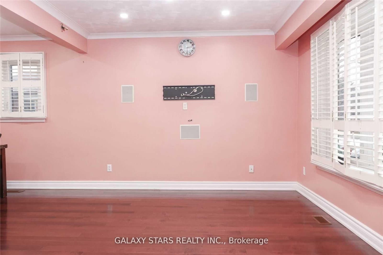 82 NELSON ST in Toronto - Property View