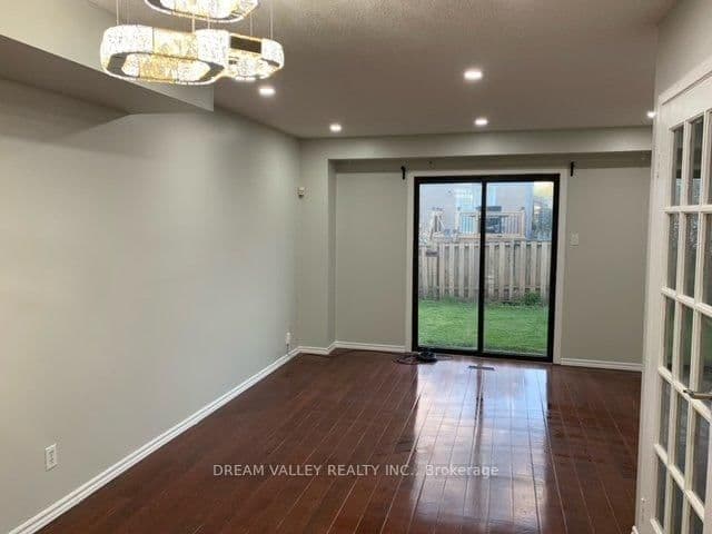 20 GLANVIL CRES in Toronto - Property View