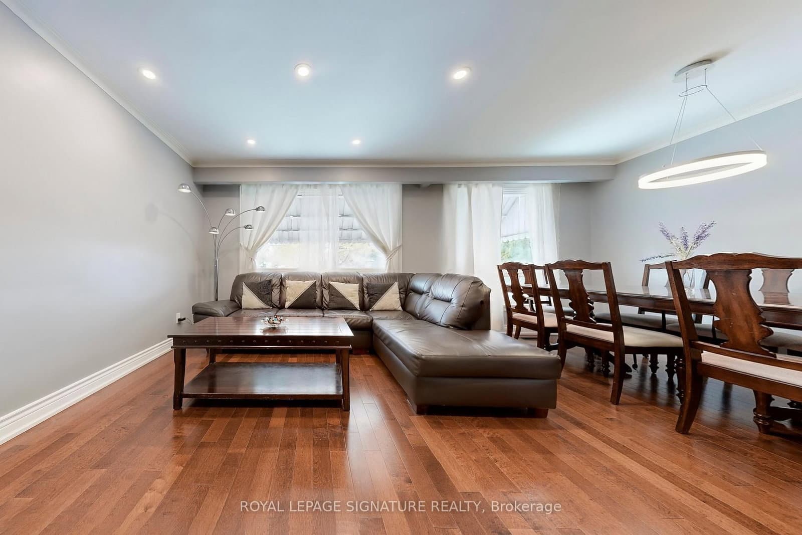 125 WAYNE AVE in Toronto - Property View
