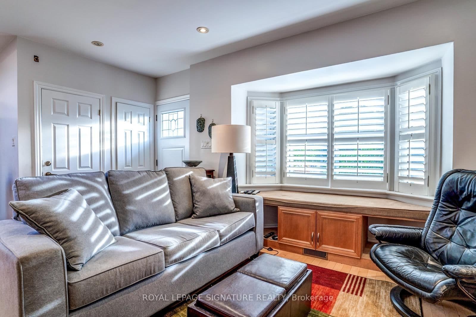33 ATHLONE RD in Toronto - Property View