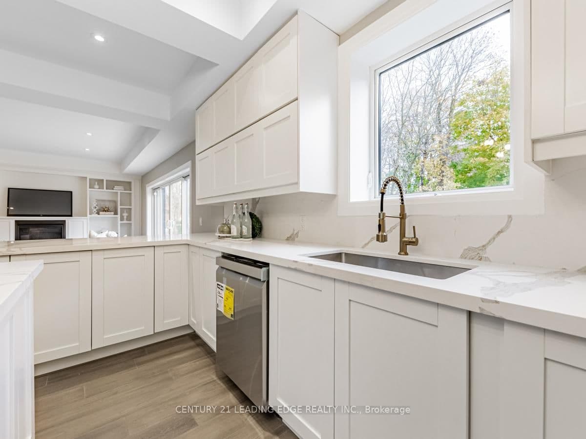 19 DONALDA CRES in Toronto - Property View