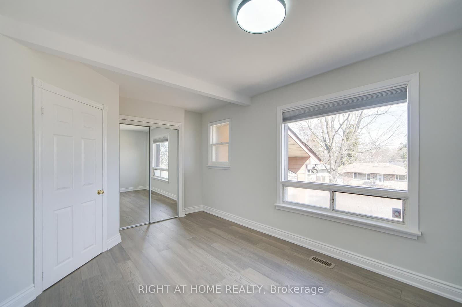 326 JAYBELL GROVE in Toronto - Property View