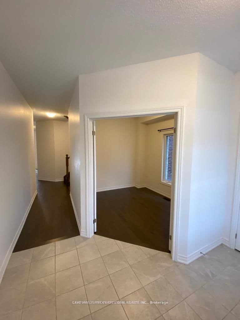 1998 GRANDVIEW ST in Oshawa - Property View