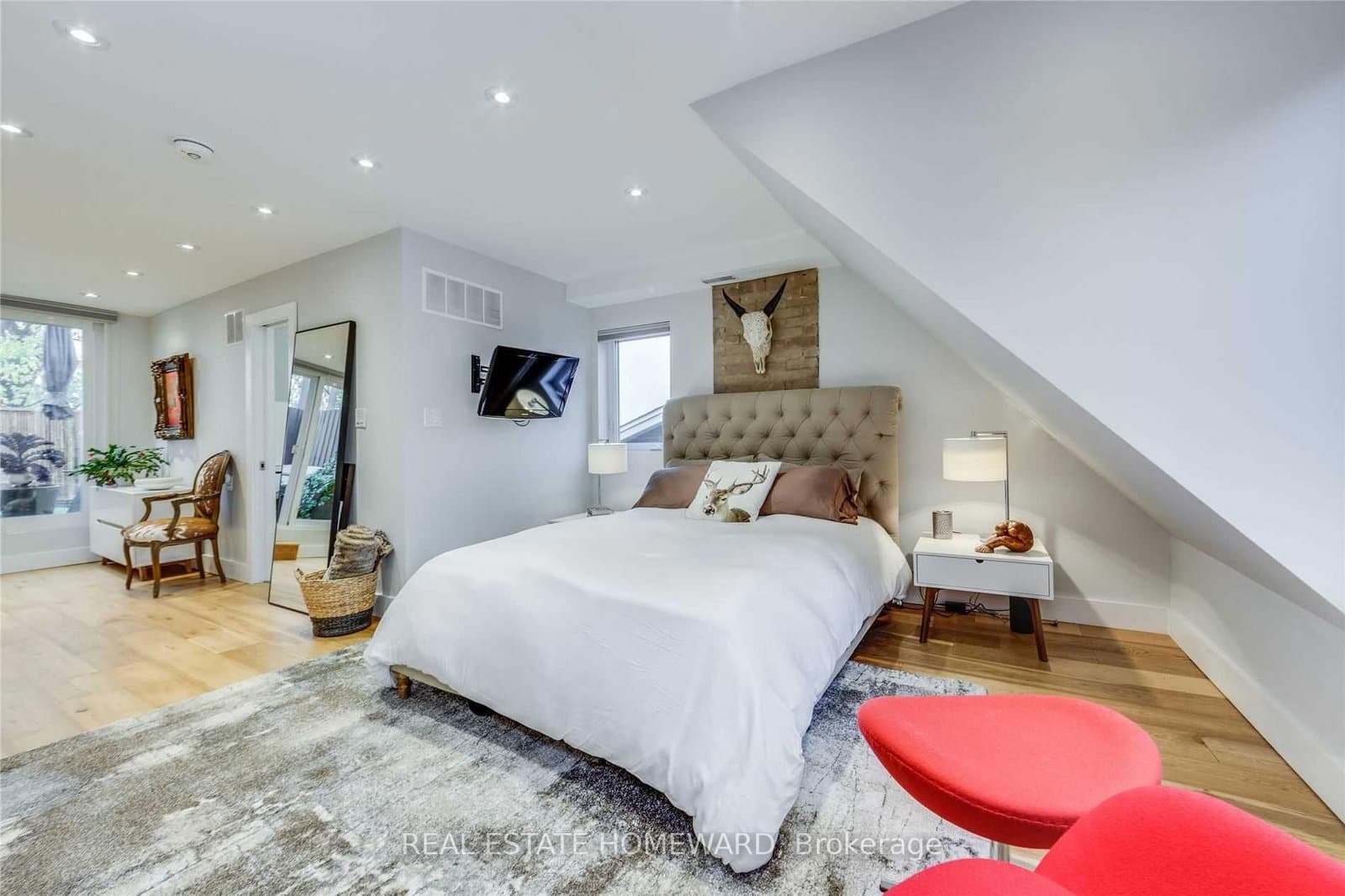 185 STRATHMORE BLVD in Toronto - Property View