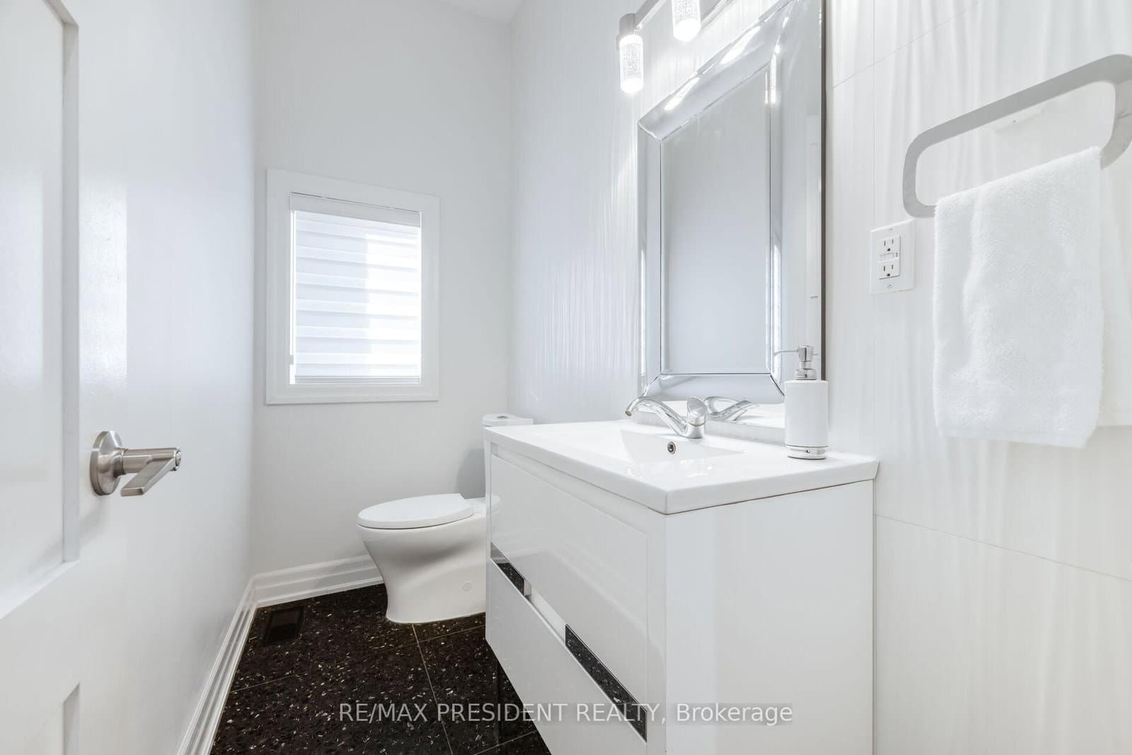 3 HIGHVALE RD in Toronto - Property View