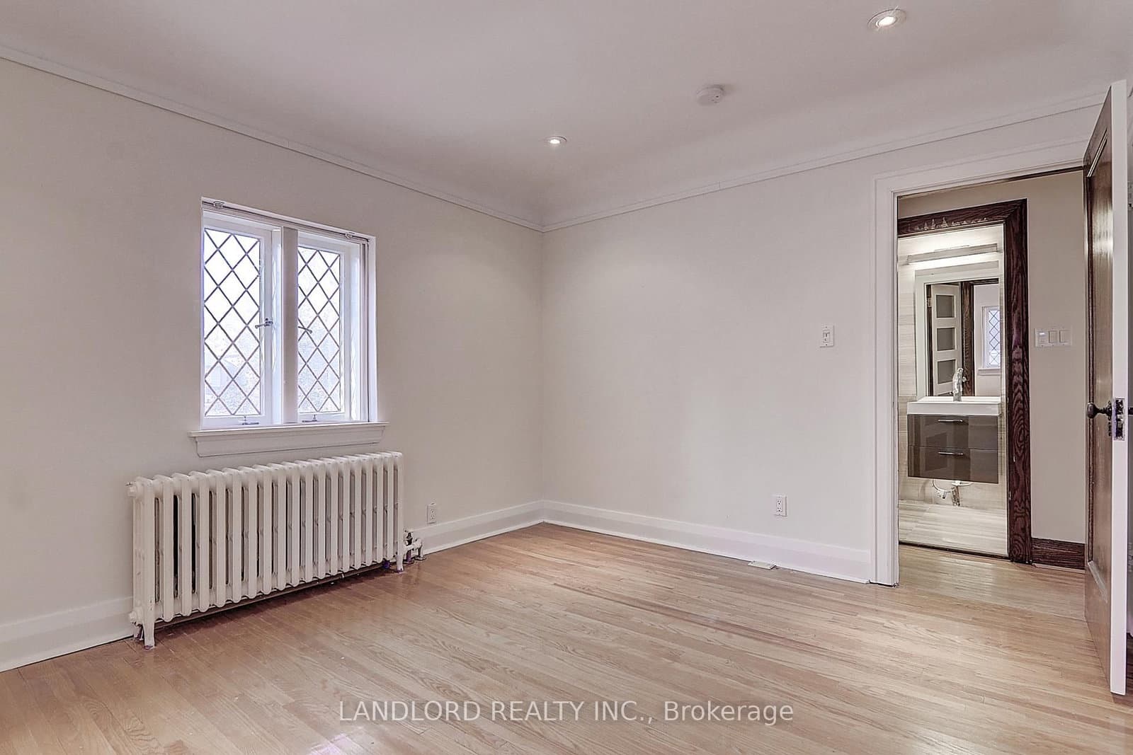 138 FALLINGBROOK RD in Toronto - Property View