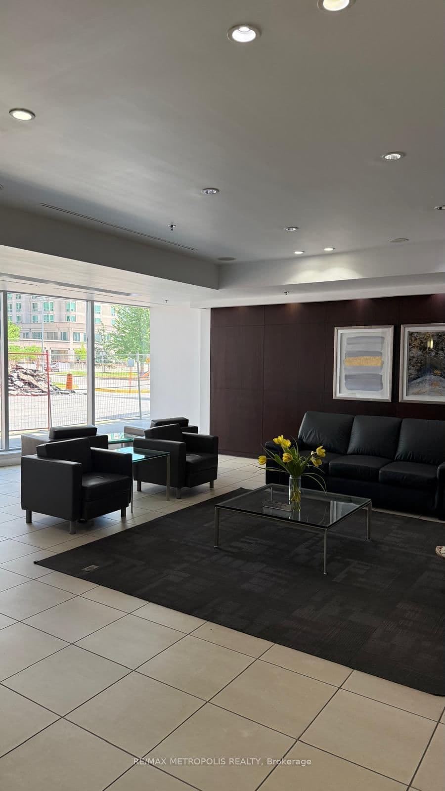 36 LEE CENTRE DR in Toronto - Property View