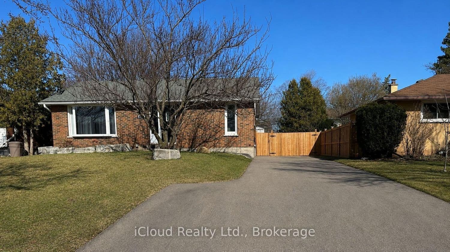 747 W GLENFOREST ST in Oshawa - Property View