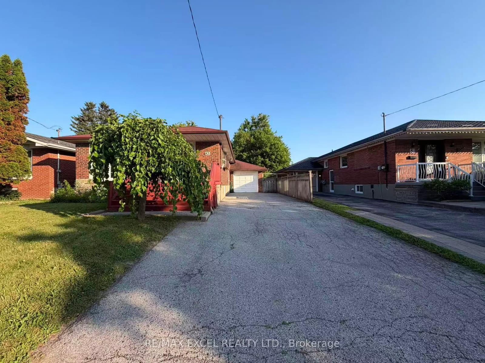 83 MARILAKE DR in Toronto - Property View
