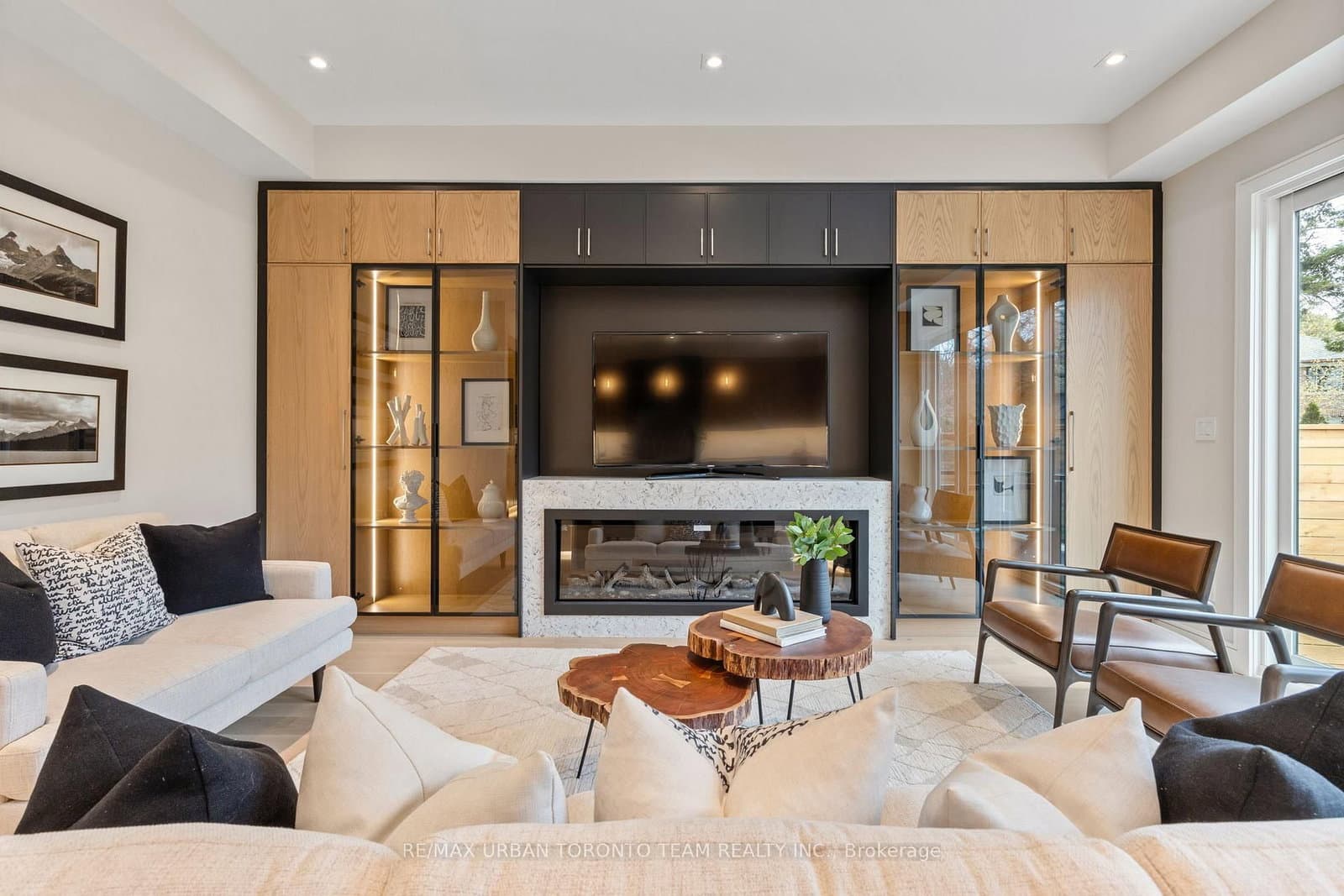 4 DRAKE CRES in Toronto