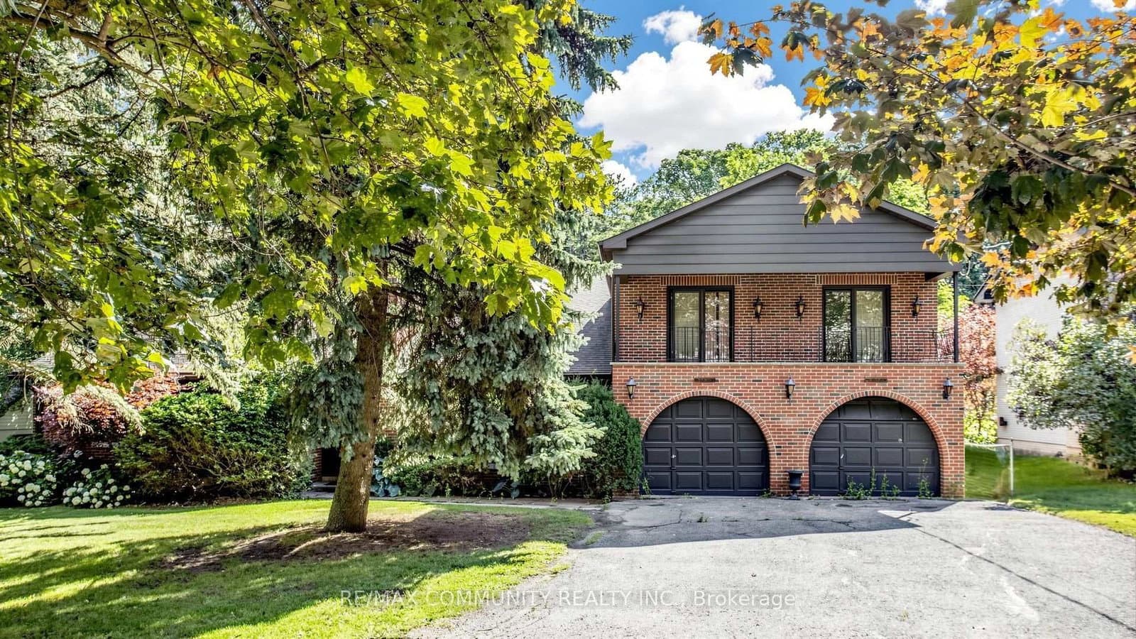 27 ANNIS RD in Toronto - Property View