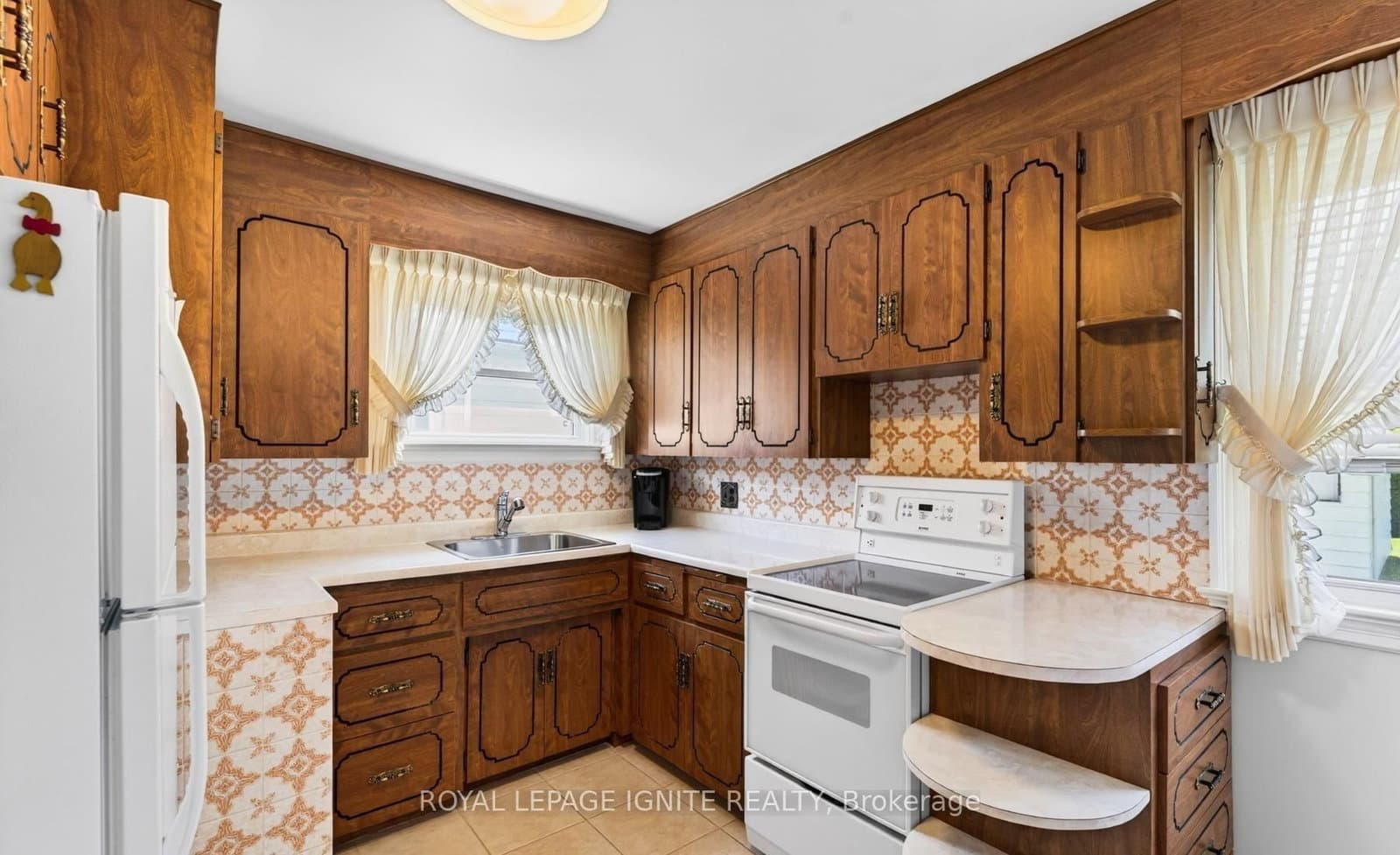 820 N SIMCOE ST in Oshawa - Property View