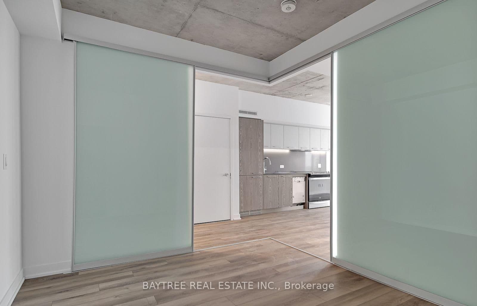 45 BASEBALL PL in Toronto - Property View