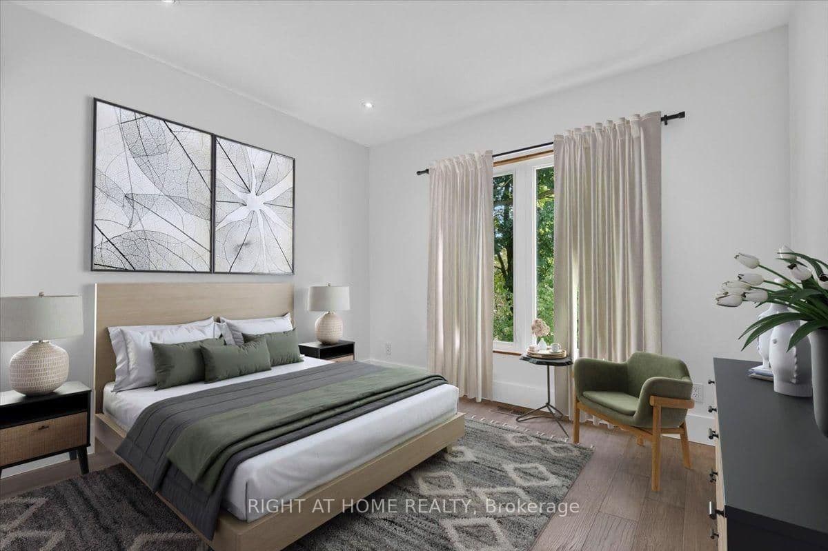 64 LARWOOD BLVD in Toronto
